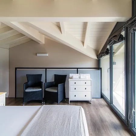 Lake's Dream - By Myhomeincomo *